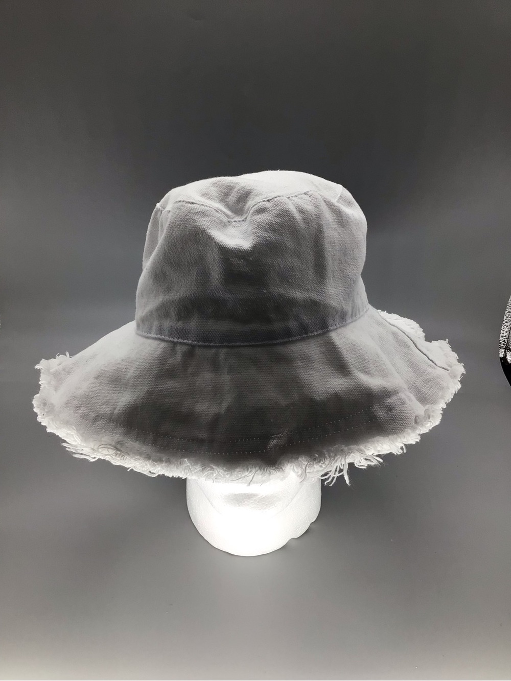 Wide Brim Frayed Edge Sun Hat - White